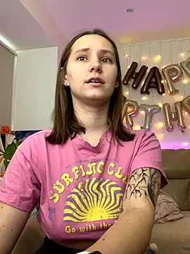 HotCaramellsTV online show from 10.16.25