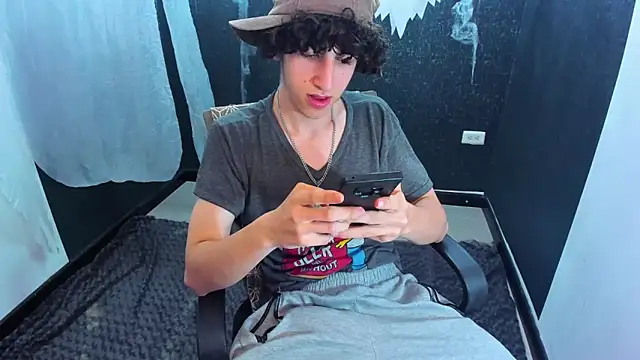 Kerverr  online show from 10.18.25