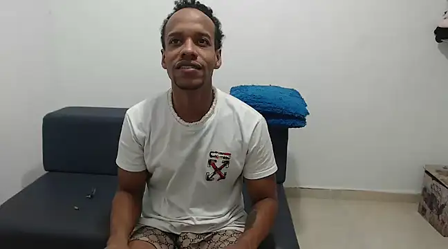 Snapshot of Salomon_koude chatting on 02.24.25 Salomon koude online show from 02.24.25
