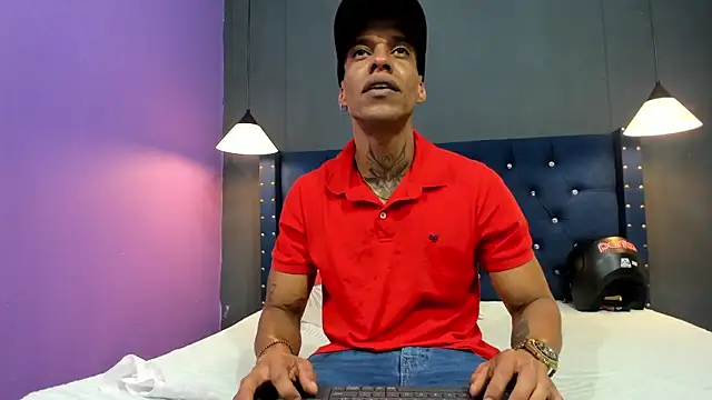 Snapshot of Salomon_koude chatting on 10.01.25 Salomon koude online show from 10.01.25