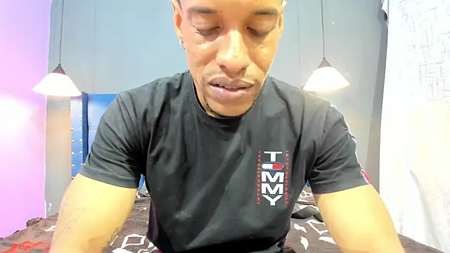 Snapshot of Salomon_koude chatting on 10.13.25 Salomon koude online show from 10.13.25