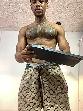 Snapshot of Salomon_koude chatting on 04.01.26 Salomon koude online show from 04.01.26