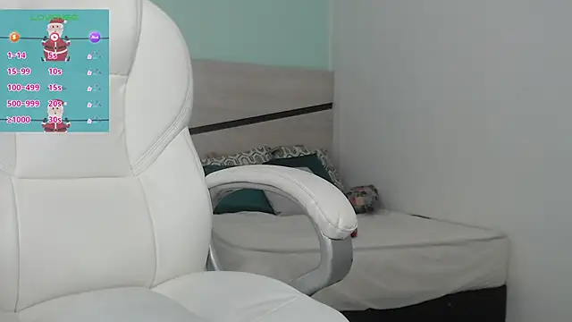 Snapshot of sussy_leon chatting on 12.18.24 sussy leon online show from 12.18.24