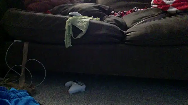 Snapshot of dirtything4u chatting on 03.22.25 dirtything4u online show from 03.22.25