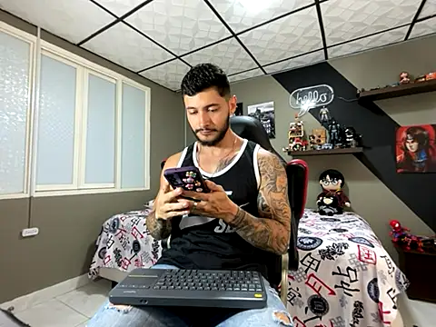 Snapshot of marcel_crawford96 chatting on 09.29.25 marcel crawford96 online show from 09.29.25