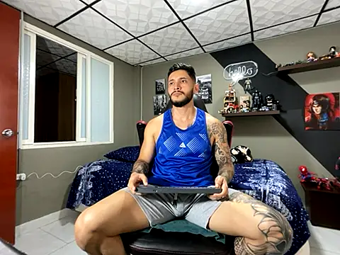 Snapshot of marcel_crawford96 chatting on 10.11.25 marcel crawford96 online show from 10.11.25