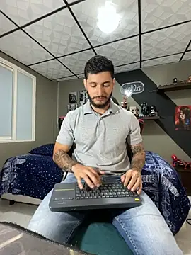 Snapshot of marcel_crawford96 chatting on 11.08.25 marcel crawford96 online show from 11.08.25