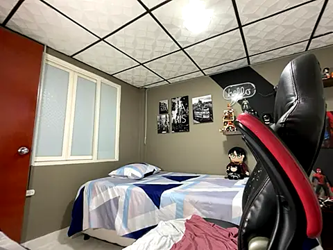 Snapshot of marcel_crawford96 chatting on 12.05.25 marcel crawford96 online show from 12.05.25