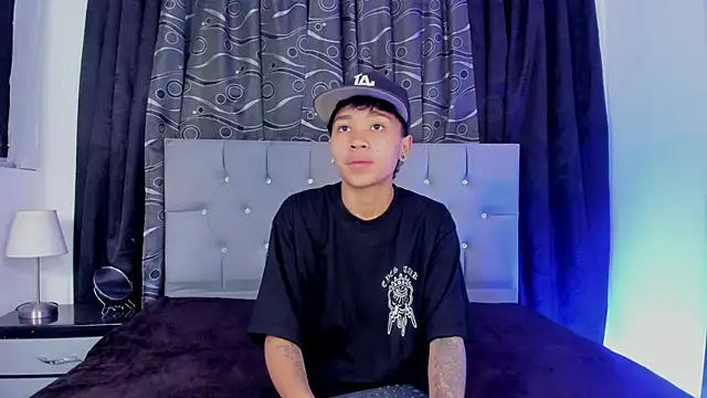 nova sex01 online show from 03.18.25