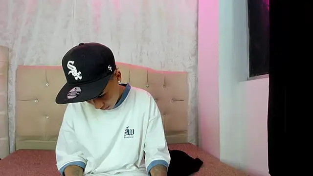 nova sex01 online show from 11.20.25