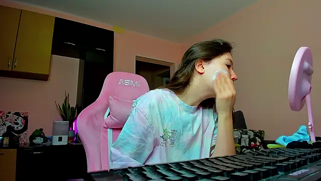 Snapshot of ameli_moon chatting on 12.03.25 ameli moon online show from 12.03.25