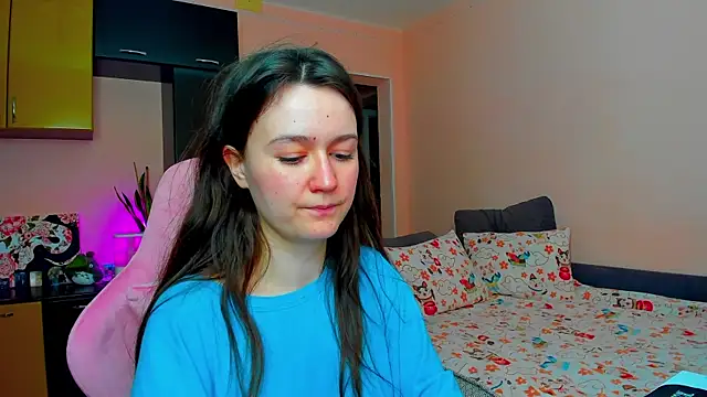 Snapshot of ameli_moon chatting on 12.18.25 ameli moon online show from 12.18.25