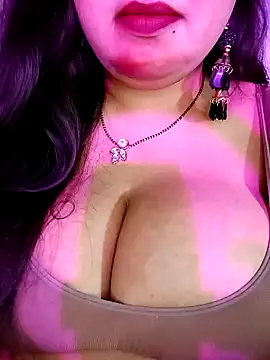 Suhanakhan00 online show from 12.14.25