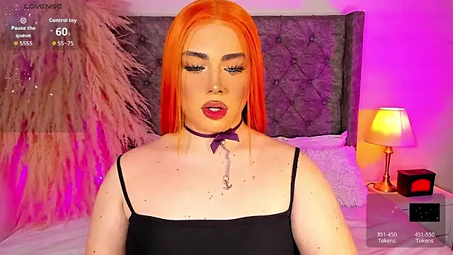 Snapshot of astridjonness chatting on 09.10.25 astridjonness online show from 09.10.25