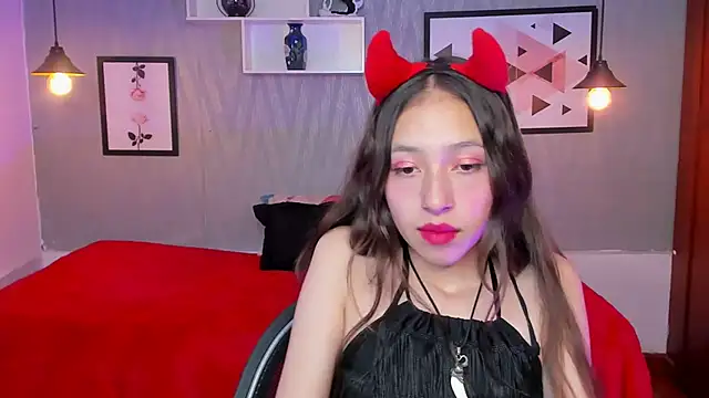 Snapshot of Valeria_roussi chatting on 01.14.25 Valeria roussi online show from 01.14.25