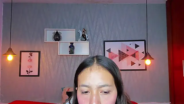 Snapshot of Valeria_roussi chatting on 01.18.25 Valeria roussi online show from 01.18.25