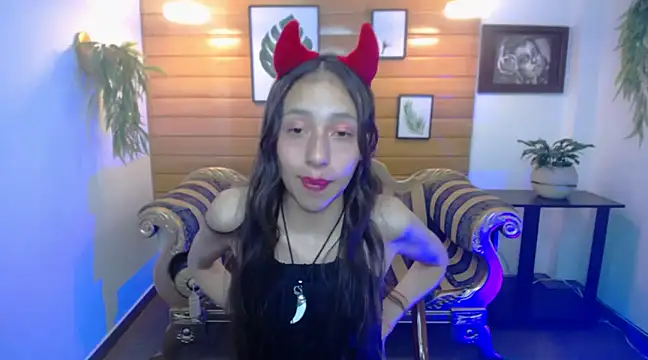 Snapshot of Valeria_roussi chatting on 02.14.25 Valeria roussi online show from 02.14.25