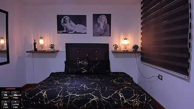 Snapshot of Valeria_roussi chatting on 10.08.25 Valeria roussi online show from 10.08.25