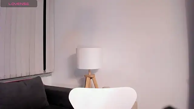 Snapshot of Valentina_Se chatting on 12.10.24 Valentina Se online show from 12.10.24