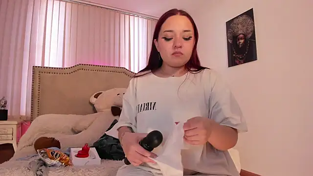 Snapshot of Valentina_Se chatting on 01.23.25 Valentina Se online show from 01.23.25