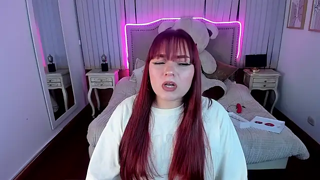 Snapshot of Valentina_Se chatting on 03.13.25 Valentina Se online show from 03.13.25