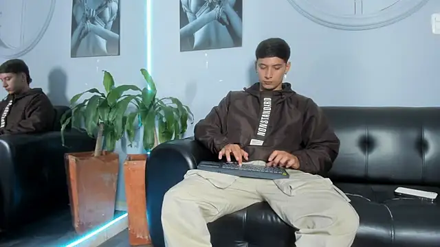 Snapshot of Damian23__ chatting on 02.15.25 Damian23 online show from 02.15.25
