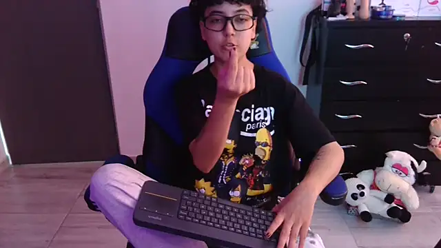 thomascooper7 online show from 12.04.25