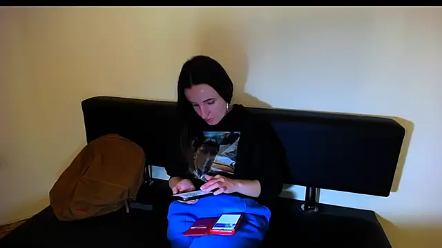 LaimaV  online show from 12.19.24