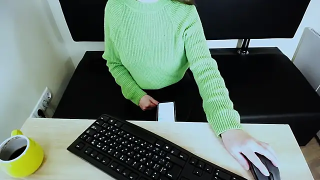 LaimaV  online show from 10.26.25