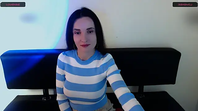 Snapshot of LaimaV_ chatting on 02.25.26 LaimaV online show from 02.25.26