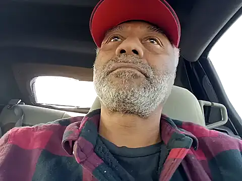 Snapshot of yasohw chatting on 01.27.25 yasohw online show from 01.27.25