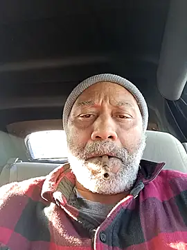 Snapshot of yasohw chatting on 02.20.25 yasohw online show from 02.20.25