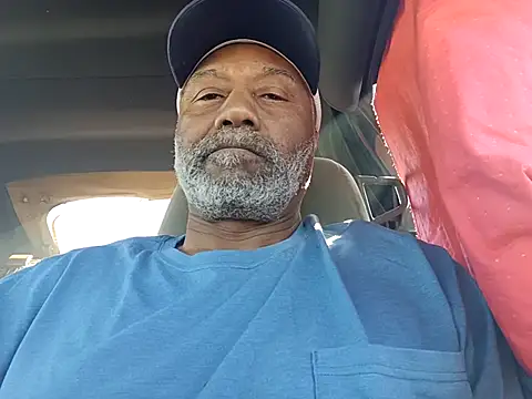 Snapshot of yasohw chatting on 03.16.25 yasohw online show from 03.16.25