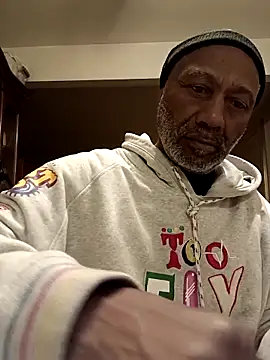 Snapshot of yasohw chatting on 12.21.25 yasohw online show from 12.21.25