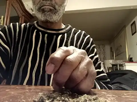 Snapshot of yasohw chatting on 01.15.26 yasohw online show from 01.15.26