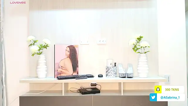 Snapshot of SabrinaAlcantara1 chatting on 12.14.25 SabrinaAlcantara1 online show from 12.14.25