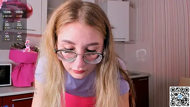 LivyyBossom online show from 02.04.25