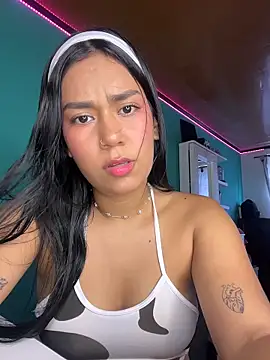 Snapshot of ALANAH_KITTY chatting on 02.24.26 ALANAH KITTY online show from 02.24.26