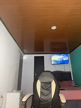 ALANAH KITTY online show from 04.15.26