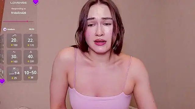 Snapshot of sleeeep_y chatting on 12.03.24 sleeeep y online show from 12.03.24