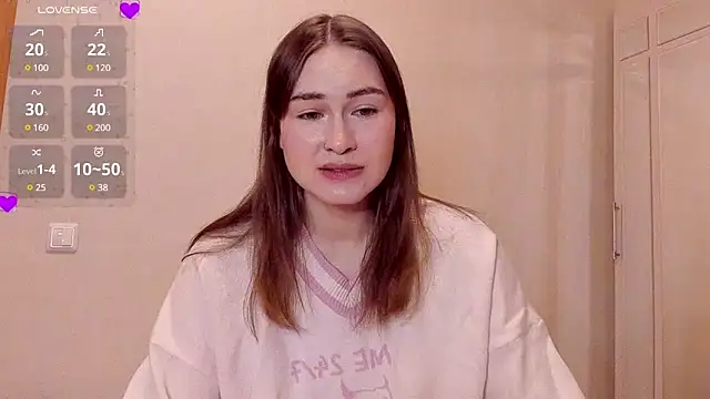 Snapshot of sleeeep_y chatting on 01.21.25 sleeeep y online show from 01.21.25