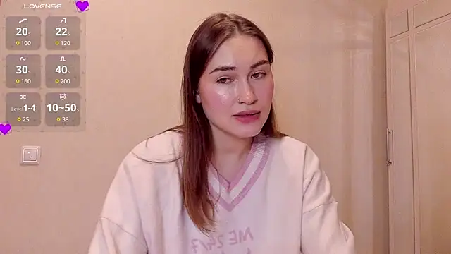 Snapshot of sleeeep_y chatting on 01.22.25 sleeeep y online show from 01.22.25