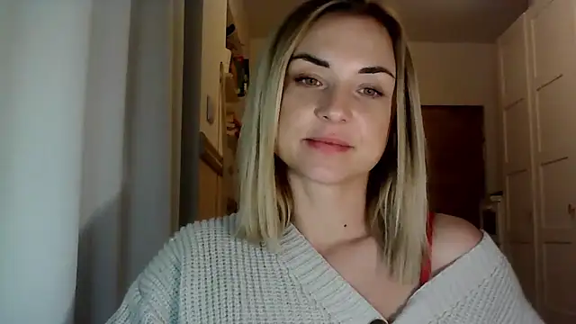 Snapshot of ashley_xlove chatting on 12.16.24 ashley xlove online show from 12.16.24