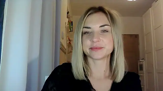 Snapshot of ashley_xlove chatting on 12.18.24 ashley xlove online show from 12.18.24