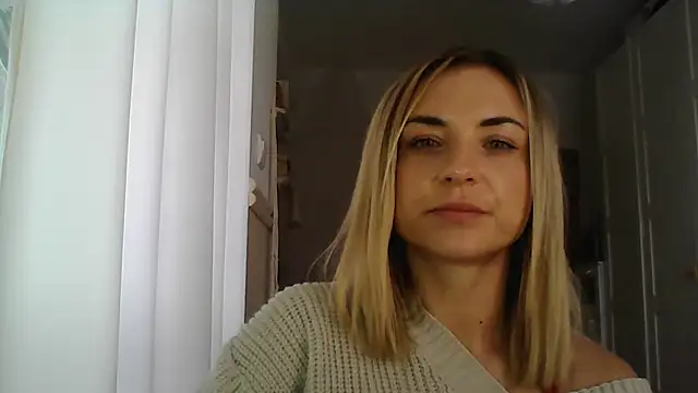 Snapshot of ashley_xlove chatting on 01.15.25 ashley xlove online show from 01.15.25