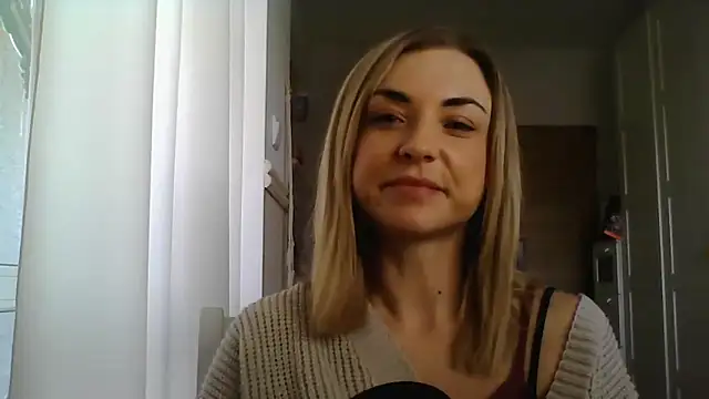 Snapshot of ashley_xlove chatting on 03.04.25 ashley xlove online show from 03.04.25