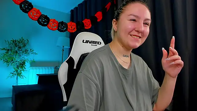 Debbie Taylor online show from 10.31.25