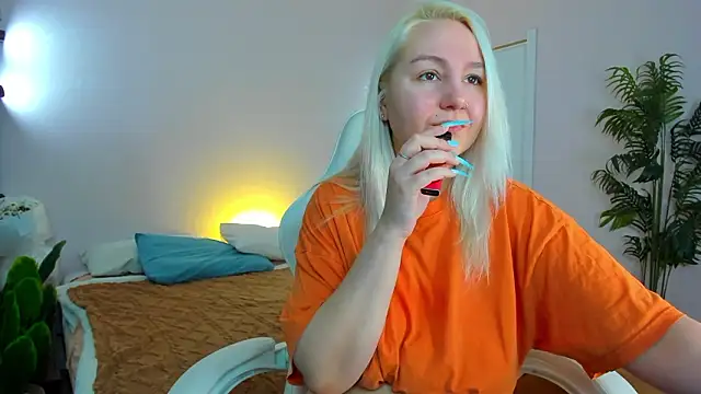 Debbie Taylor online show from 02.24.26