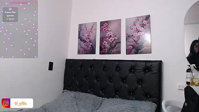 lily f00x online show from 09.14.25