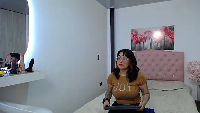 lily f00x online show from 09.24.25